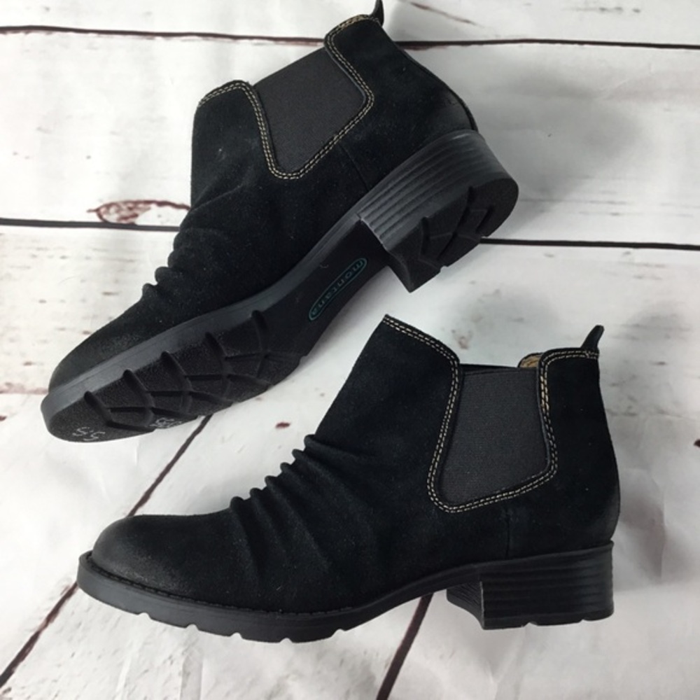 NWT Montana Artisan Crafted Women’s Boots‎ S- 5 1/2